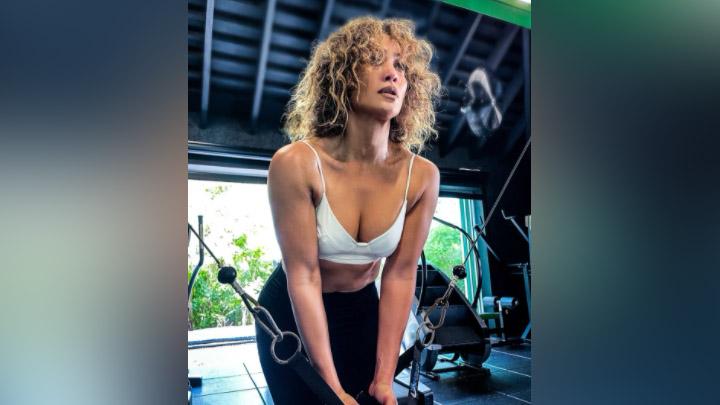 Rahasia Awet Muda Jennifer Lopez Disiplin Gaya Hidup Sehat