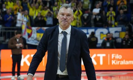 Pelatih Fenerbahce Basket Terjebak Masalah Perjalanan