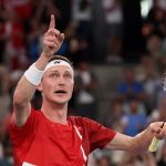 Viktor Axelsen Gantung Raket Di Usia 32 Tahun Akibat Cedera