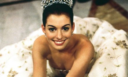 Klarifikasi Anne Hathaway Di Premiere ‘Mother Mary’