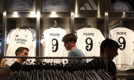 Efek Kylian Mbappe: Catatkan Penjualan Merchandise Tertinggi