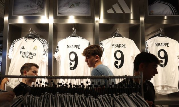 Efek Kylian Mbappe: Catatkan Penjualan Merchandise Tertinggi