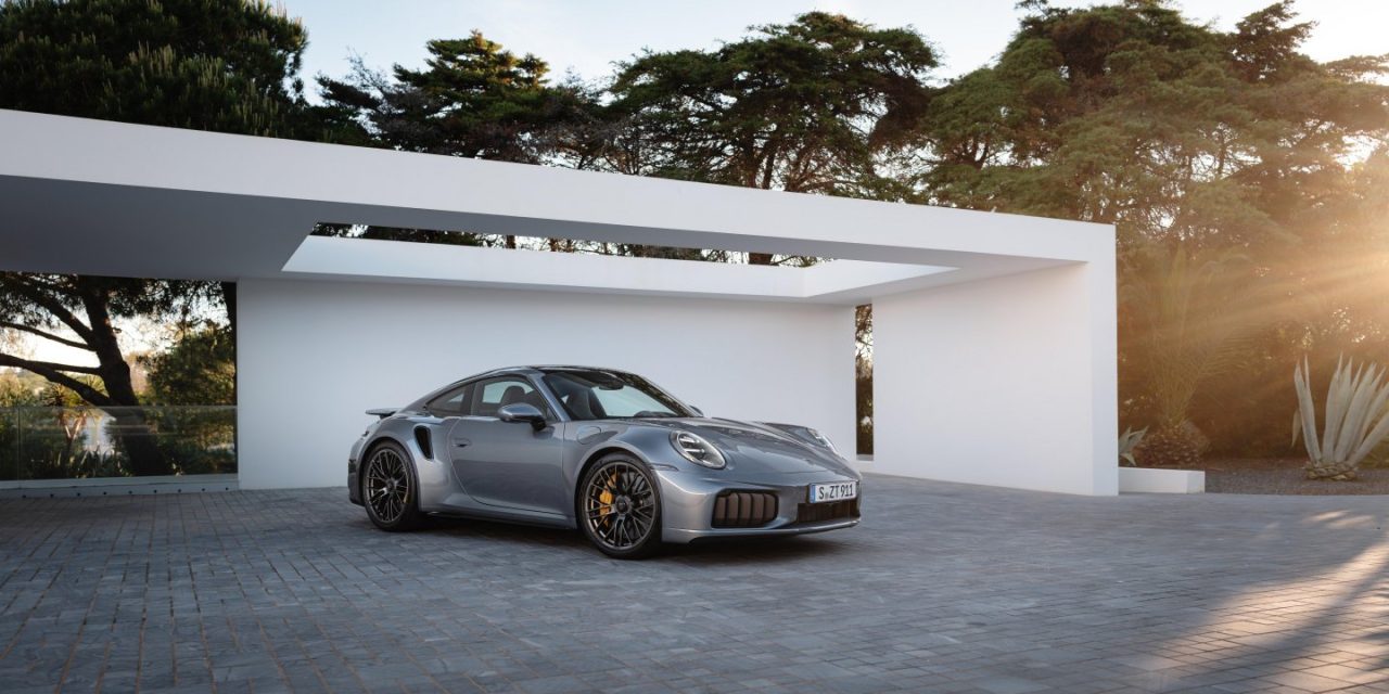 Porsche 911 Hybrid: Performa Mesin Boxer Tetap Dominan