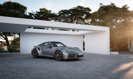 Porsche 911 Hybrid: Performa Mesin Boxer Tetap Dominan