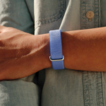 Google Kenalkan Fitbit Air, Smartband Tanpa Layar Berteknologi AI