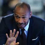 Thierry Henry Tersenyum Lebar Arsenal Juara Liga Inggris Lagi