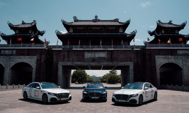 Menjelajahi 6 Benua Bersama Mercedes-Benz S-Class