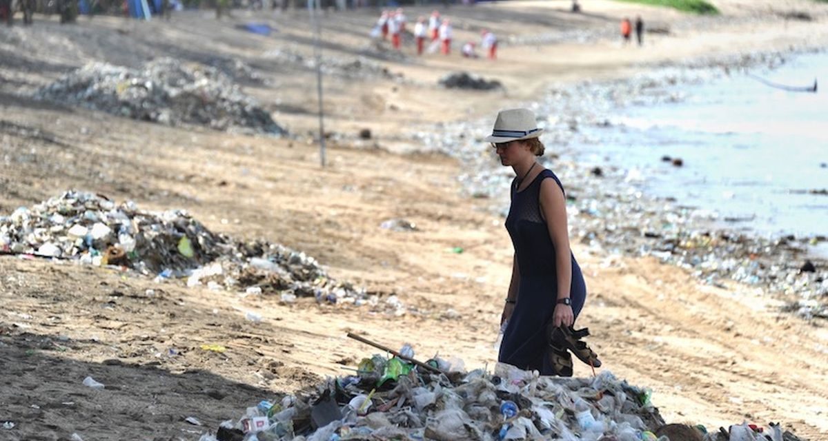 Bali Denda Turis Buang Sampah Sembarangan Rp5 Juta