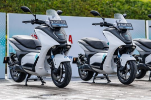 Kemenhub Kejar Target Standardisasi Colokan Motor Listrik