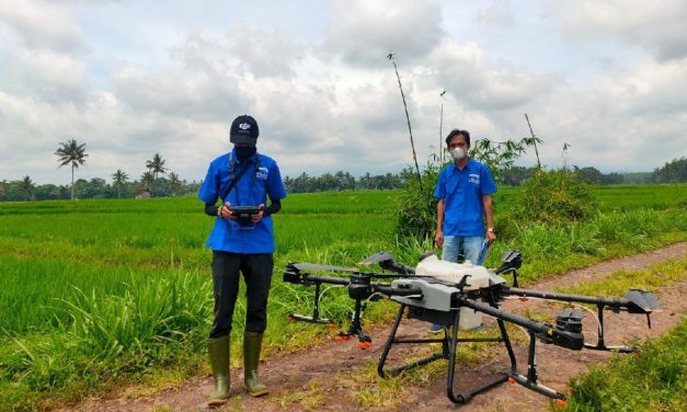 Petani Milenial Jawa Barat Manfaatkan Drone Secara Otomatis