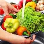 Tips Cuci Sayur Dan Buah Biar Bebas Dari Sisa Bahaya Pestisida
