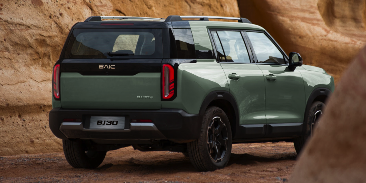 BAIC BJ30 Hybrid: SUV Off-Road Tangguh Berteknologi Listrik