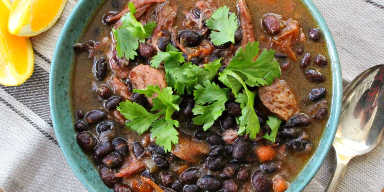 Mengenal Feijoada Brasil: Rebusan Kacang Hitam Dan Daging