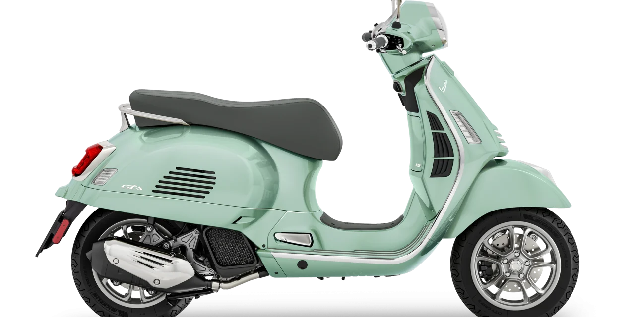 Vespa GTS Classic 150: Balutan Warna Eksklusif Green Relax