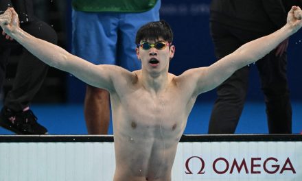 Pan Zhanle Rebut Emas 100M Gaya Bebas Over Kim Youngbeom