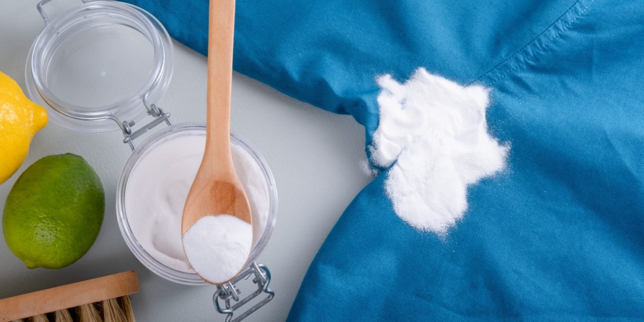 Baju Bebas Noda Kuning! Cukup Pakai Baking Soda Dan Lemon